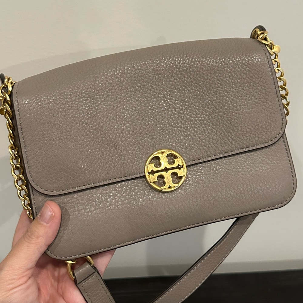 Tory Burch Grey Taupe Gold Leather Crossbody Purse!